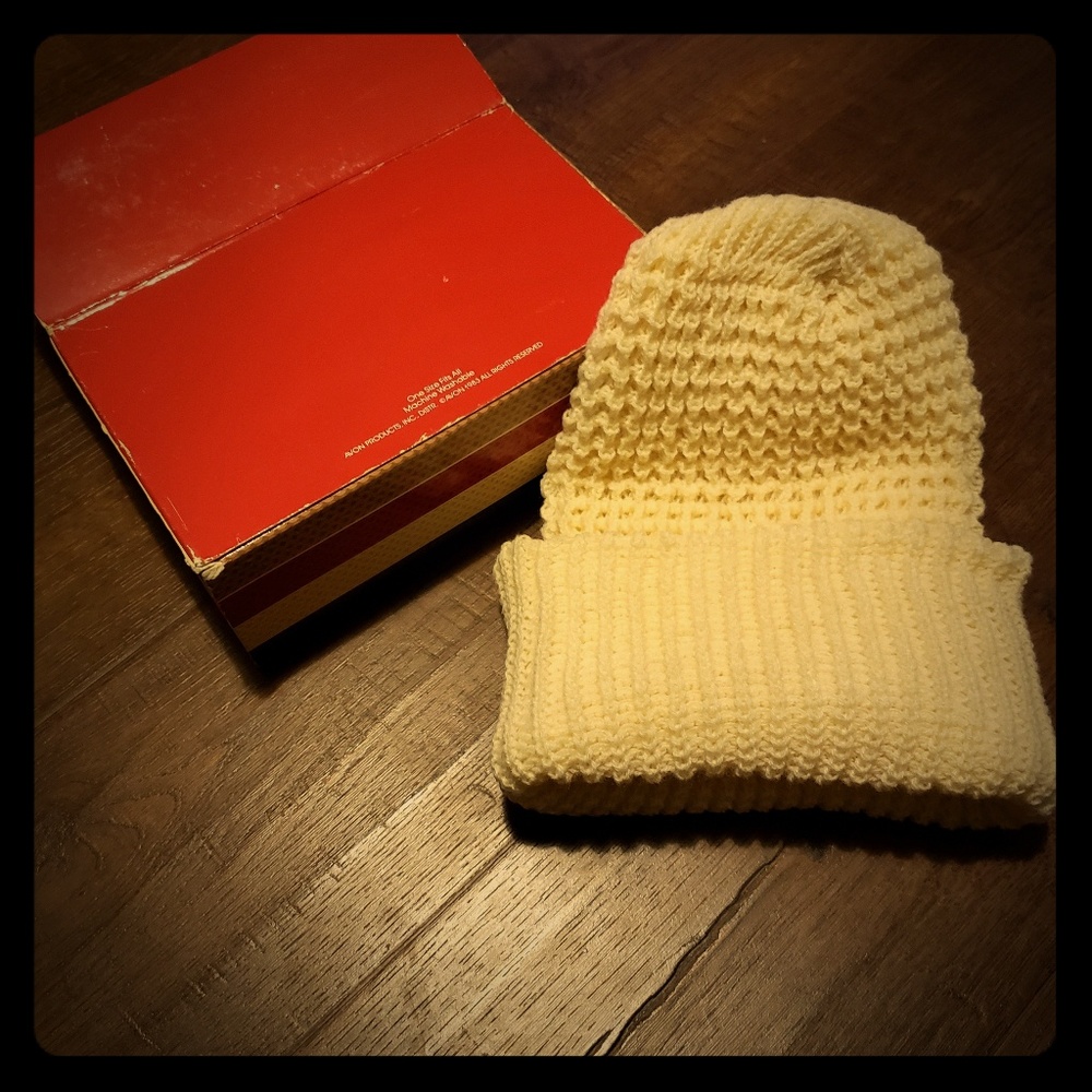 ⚜ Vintage 1983 Avon Knit Hat *NEW*